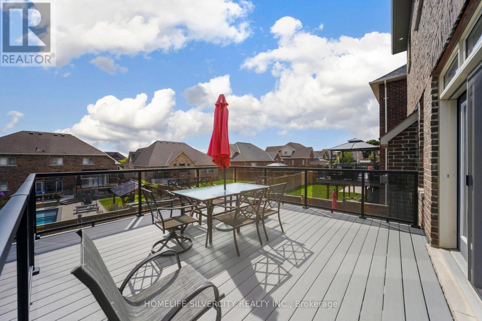 8 Mitchell Crescent, Mono, ON - Outdoor