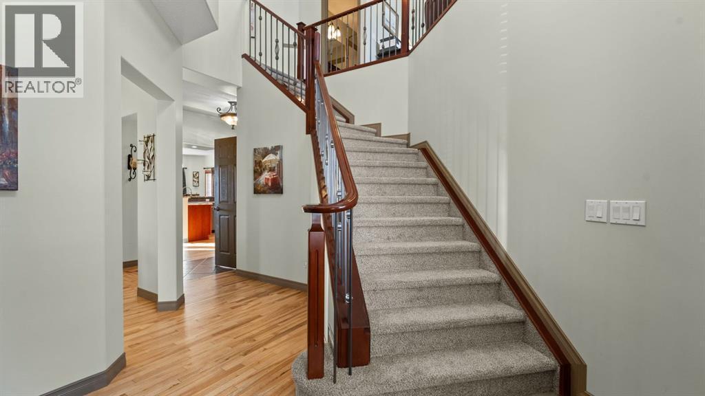 189 Rockyspring Terrace Nw, Calgary, AB - Indoor Photo Showing Other Room