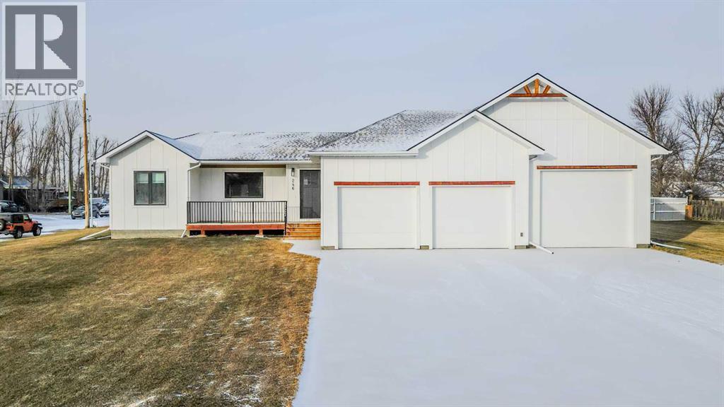 246 4A Street, Stirling, AB - Outdoor