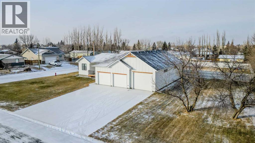 246 4A Street, Stirling, AB - Outdoor
