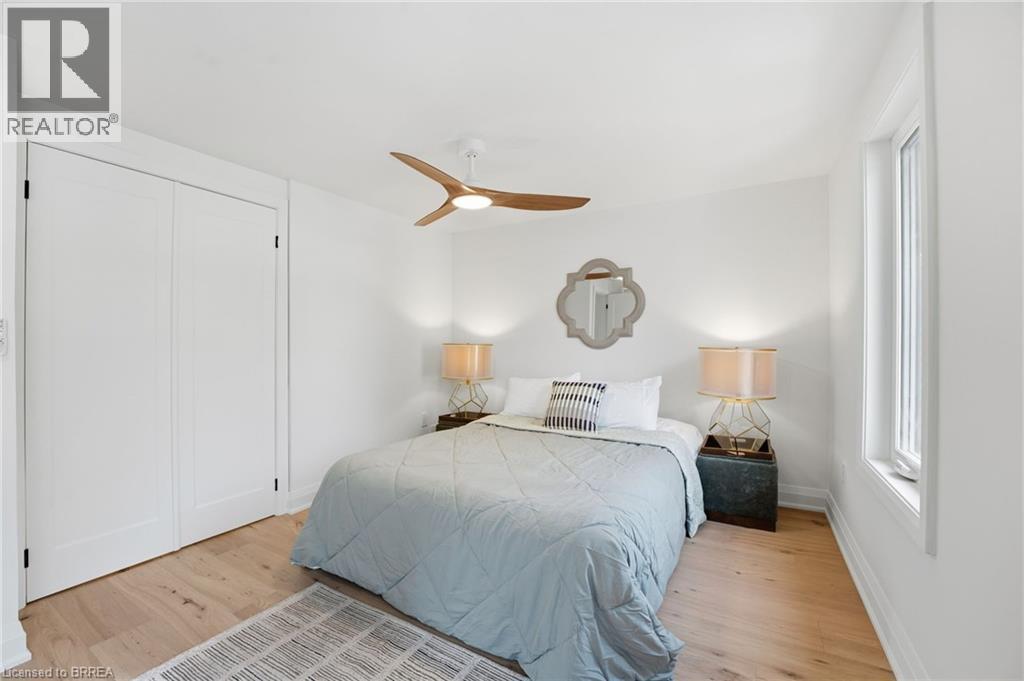 55 Jones Street, Hamilton, ON - Indoor Photo Showing Bedroom