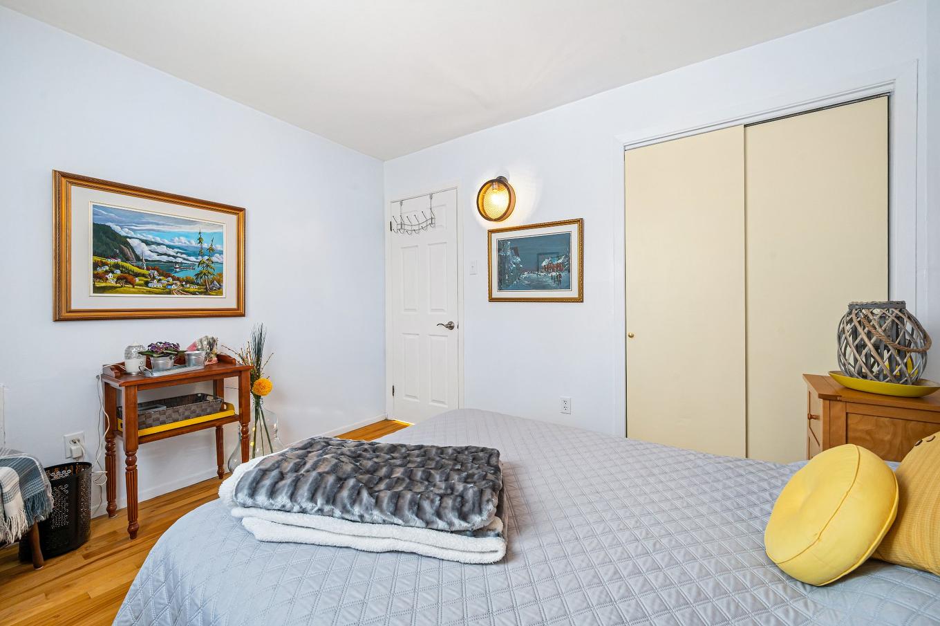 Chambre à coucher principale - 3160 Rue Bernard, Saint-Hyacinthe, QC - Indoor Photo Showing Bedroom