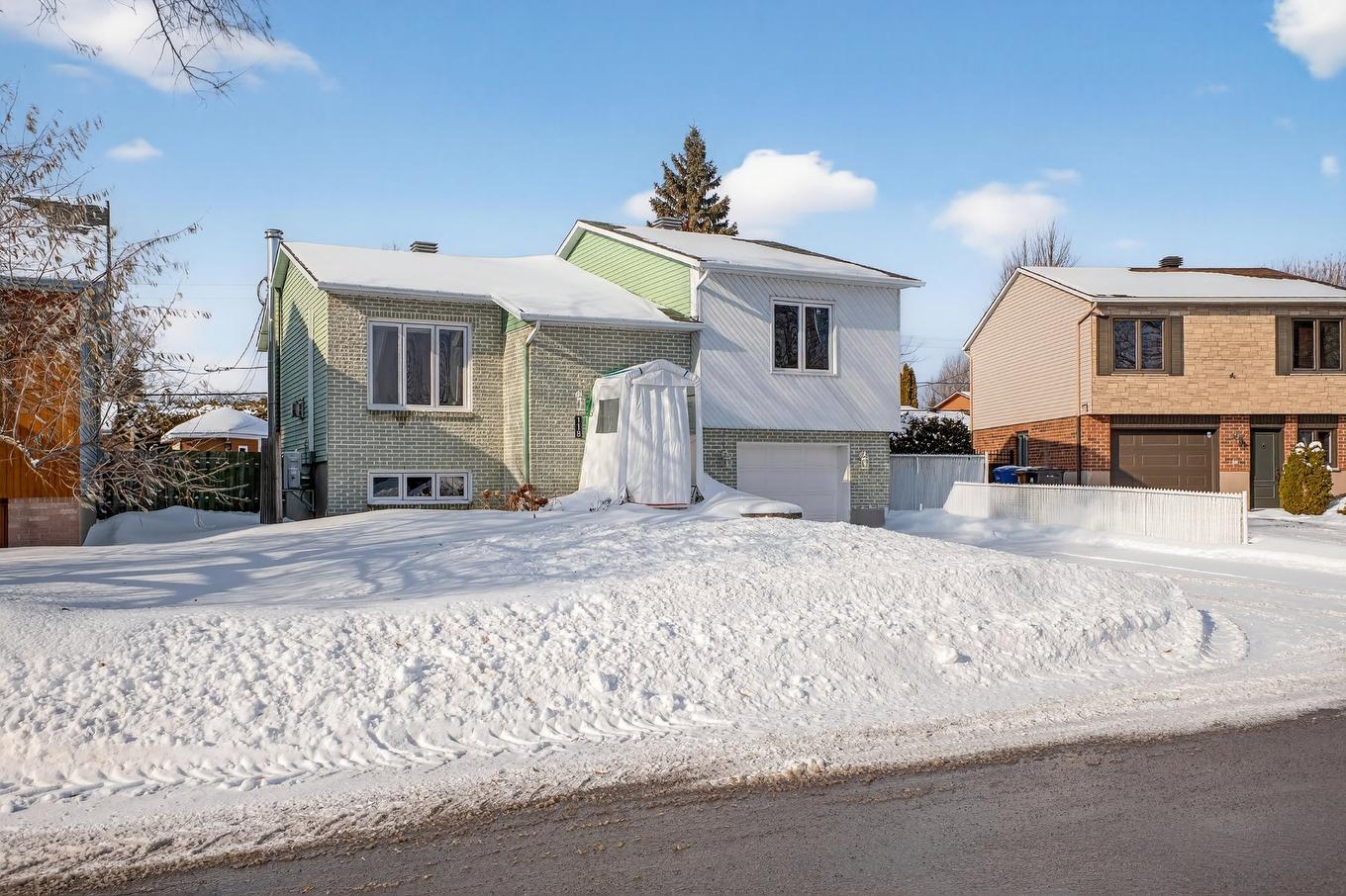 Façade - 118 Rue Guy, Vaudreuil-Dorion, QC - Outdoor