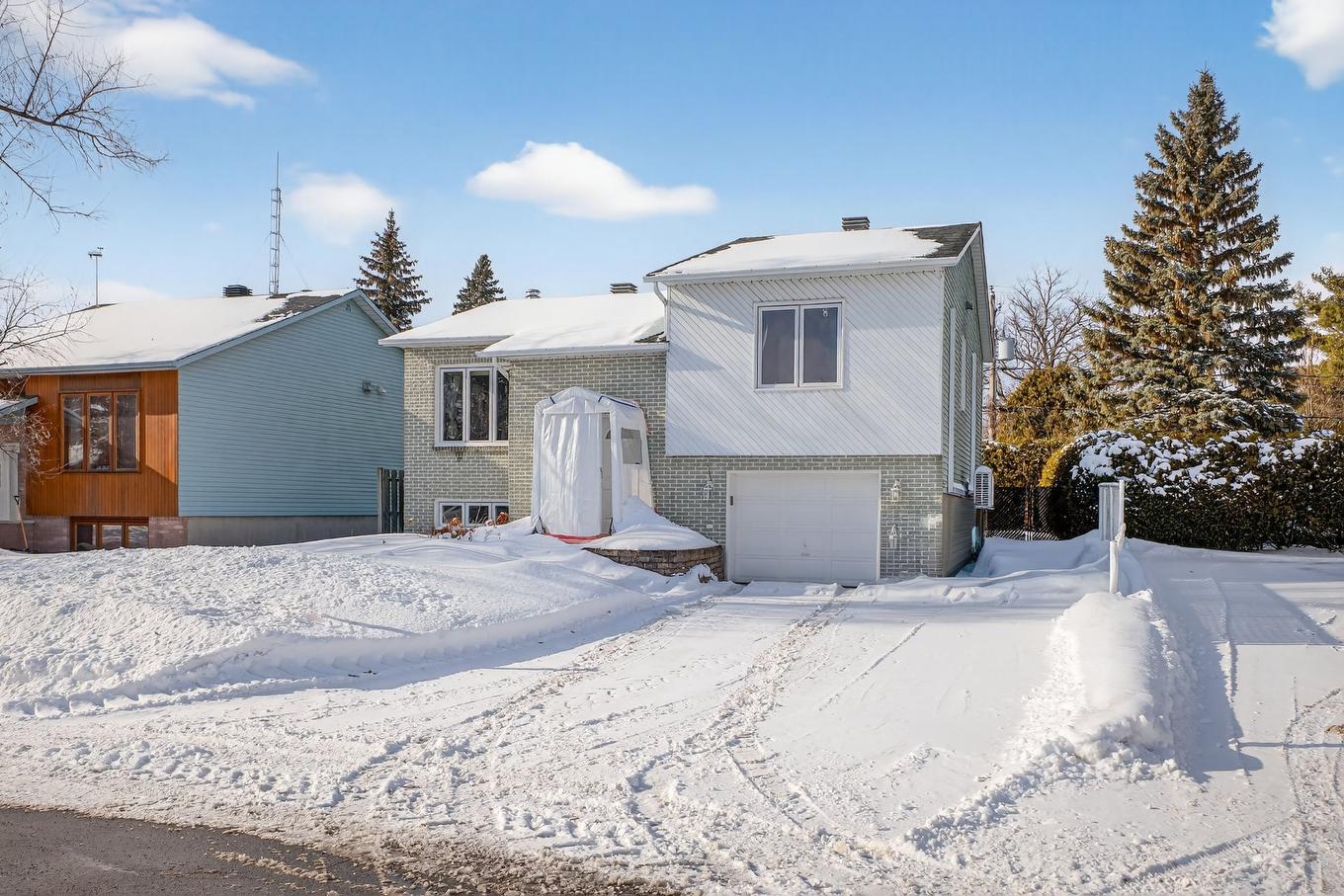 Façade - 118 Rue Guy, Vaudreuil-Dorion, QC - Outdoor