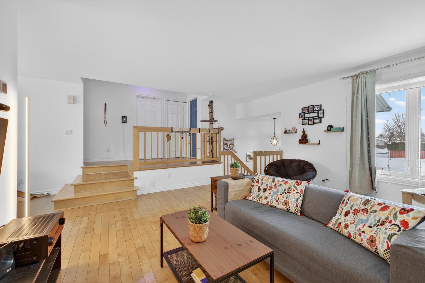 Salon - 118 Rue Guy, Vaudreuil-Dorion, QC - Indoor Photo Showing Living Room
