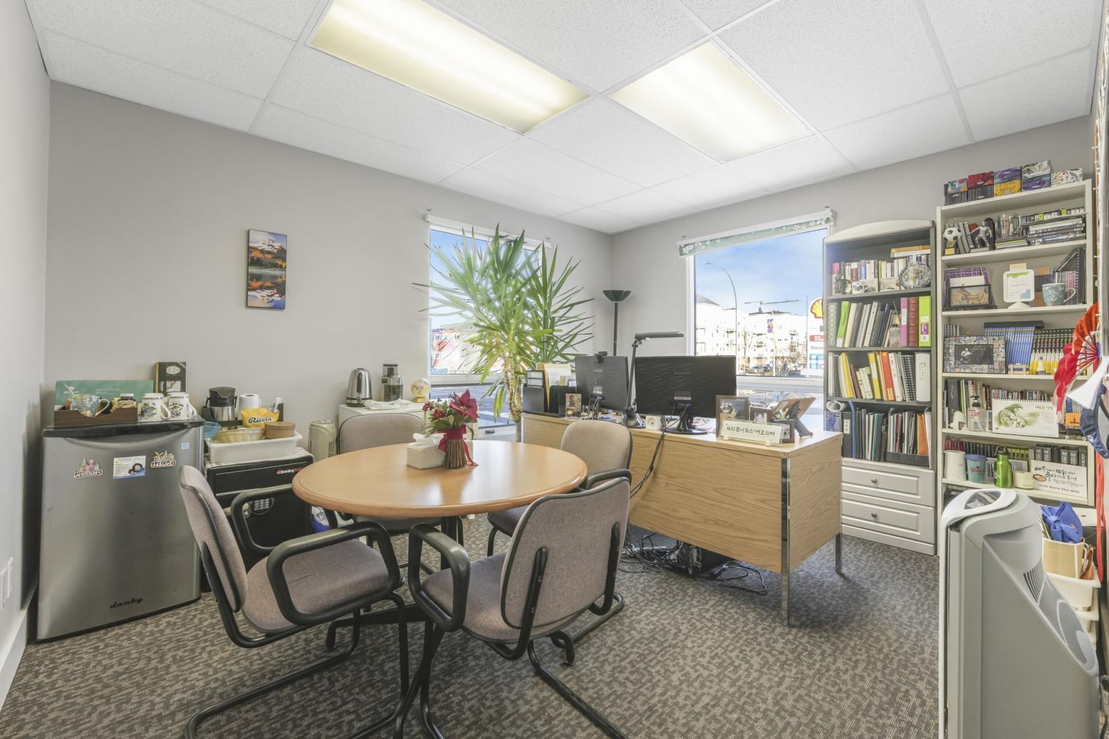 8711 82 Avenue Nw, Edmonton, AB