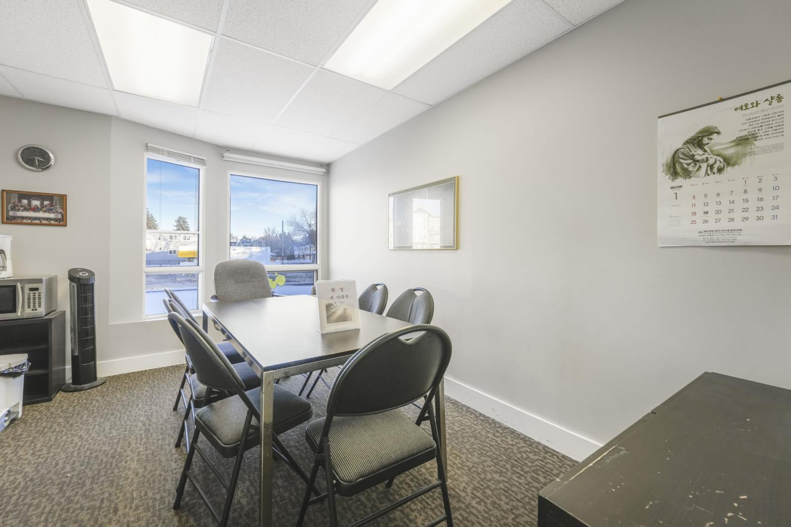 8711 82 Avenue Nw, Edmonton, AB