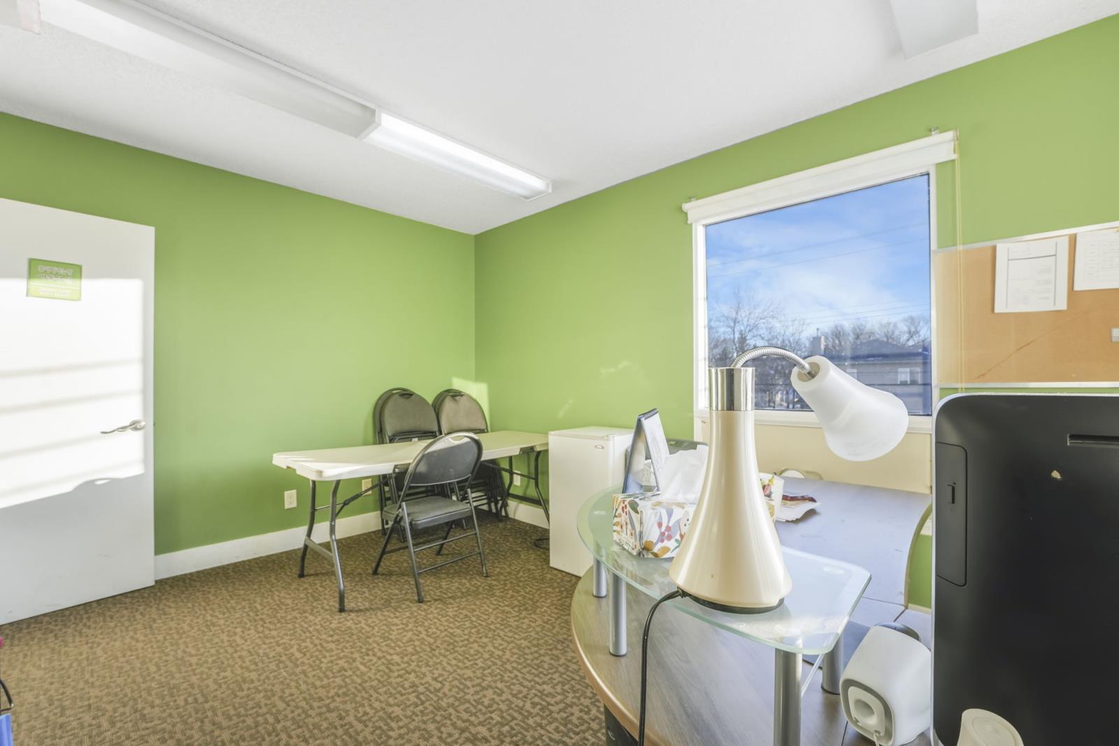 8711 82 Avenue Nw, Edmonton, AB