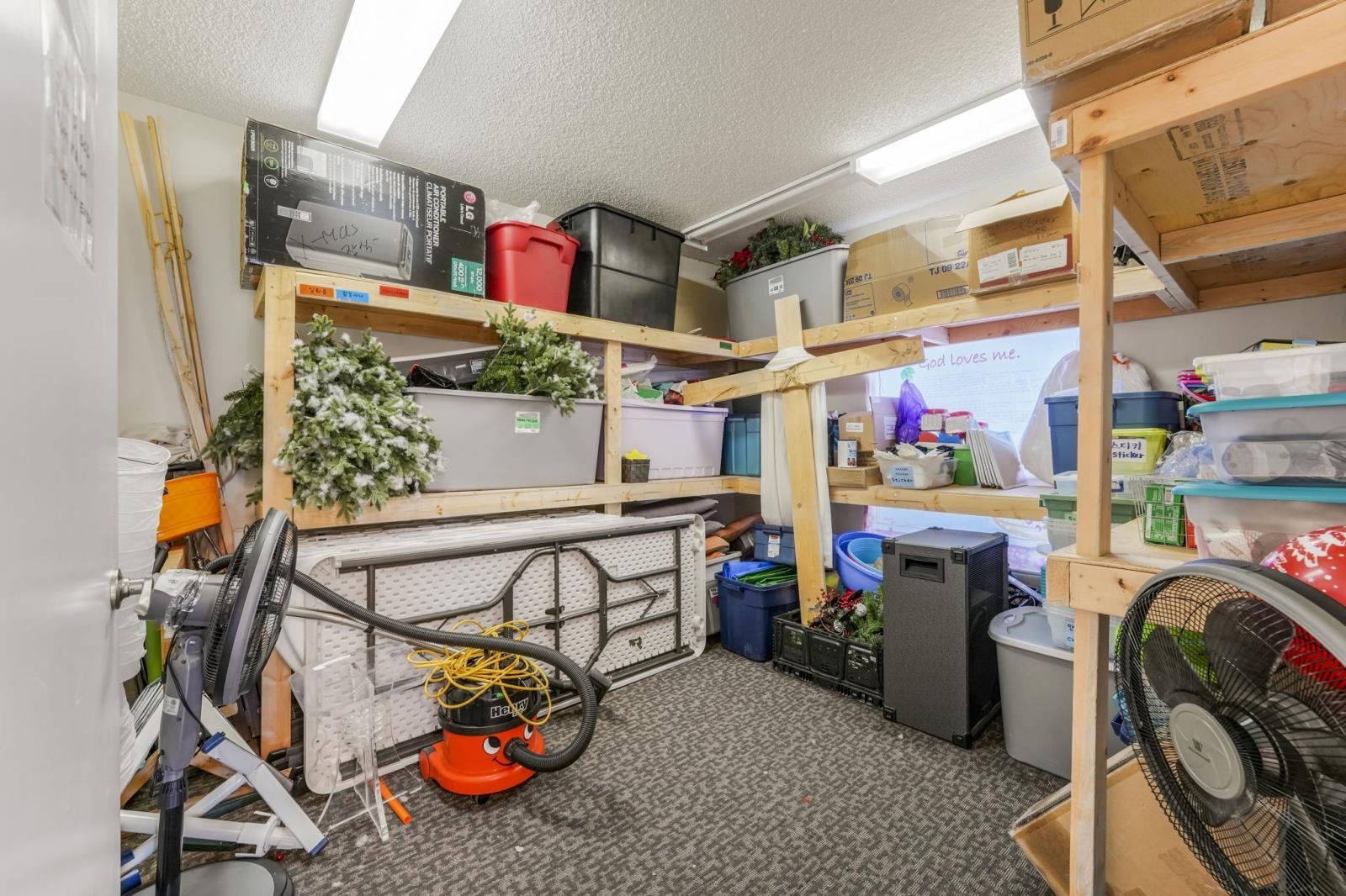 8711 82 Avenue Nw, Edmonton, AB