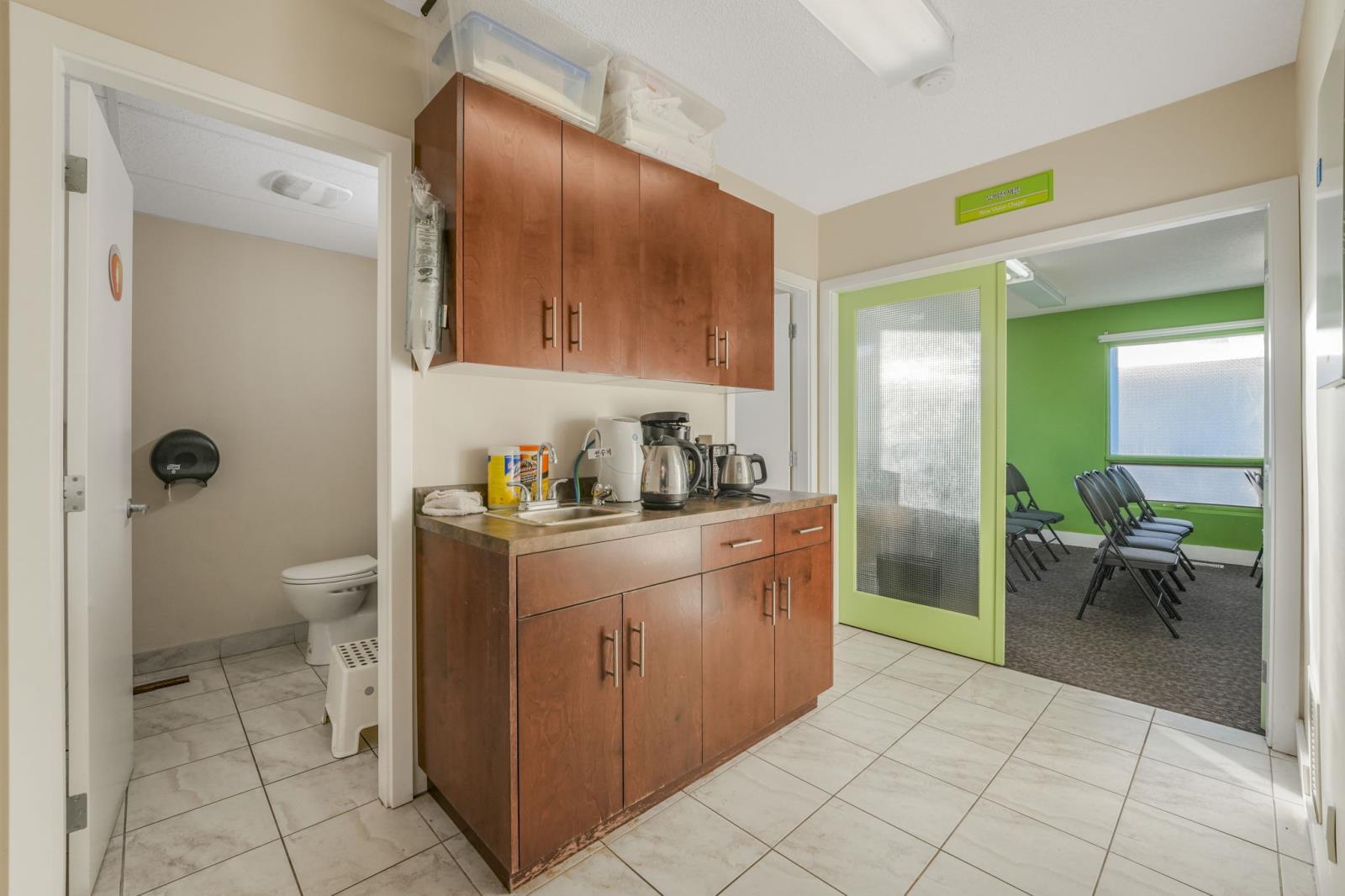 8711 82 Avenue Nw, Edmonton, AB