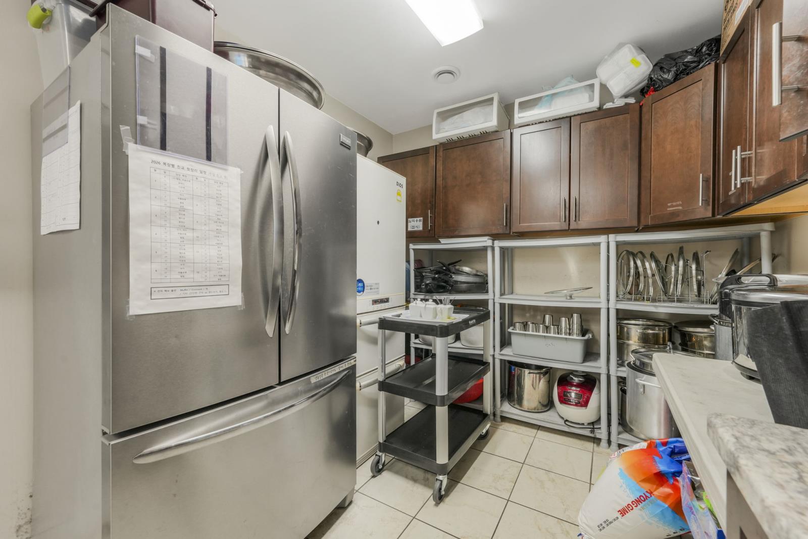 8711 82 Avenue Nw, Edmonton, AB