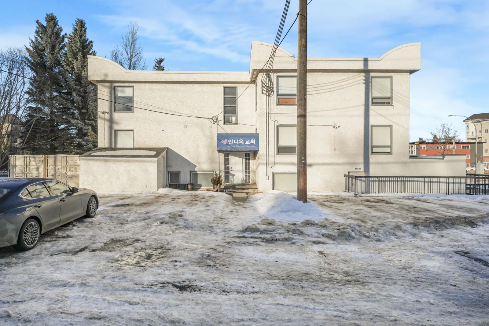 8711 82 Avenue Nw, Edmonton, AB