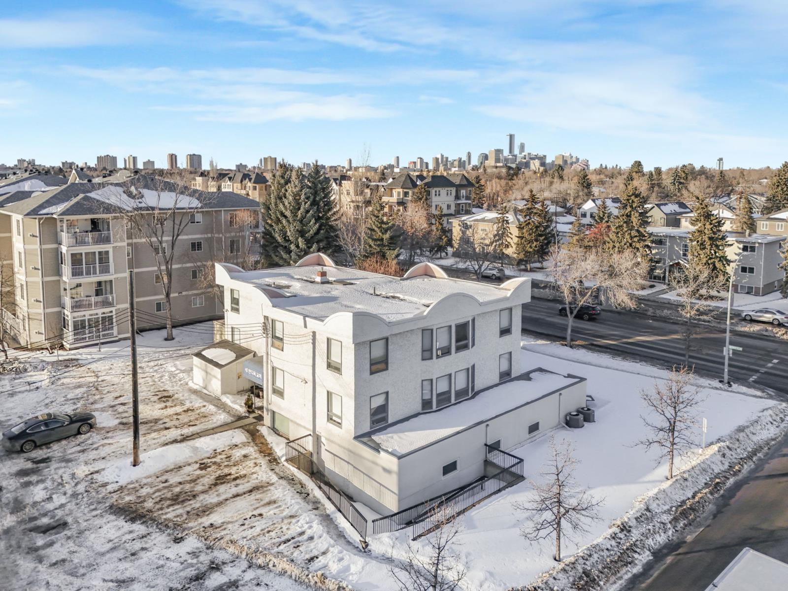 8711 82 Avenue Nw, Edmonton, AB