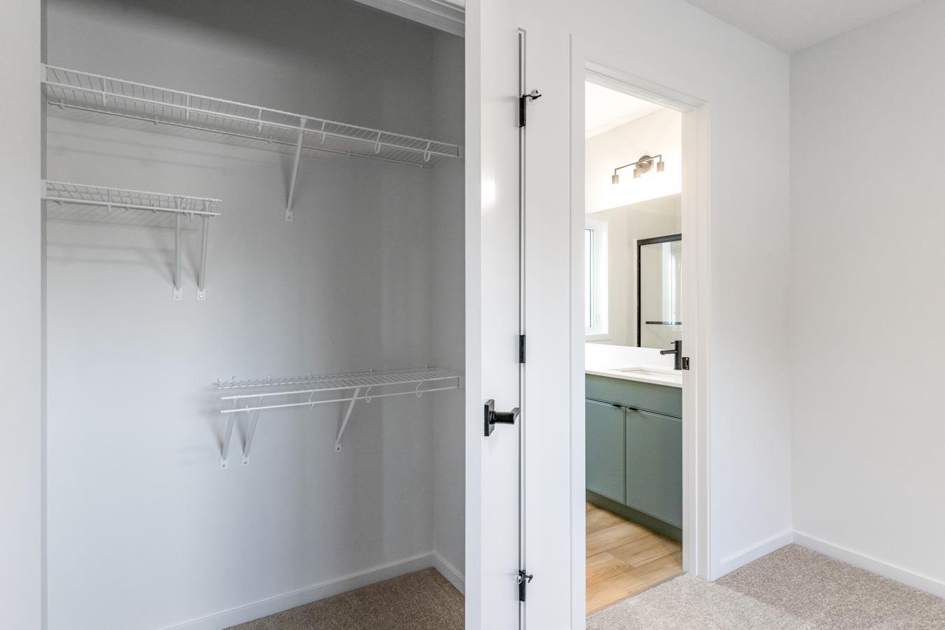 11939 101 Street, Edmonton, AB - Indoor With Storage