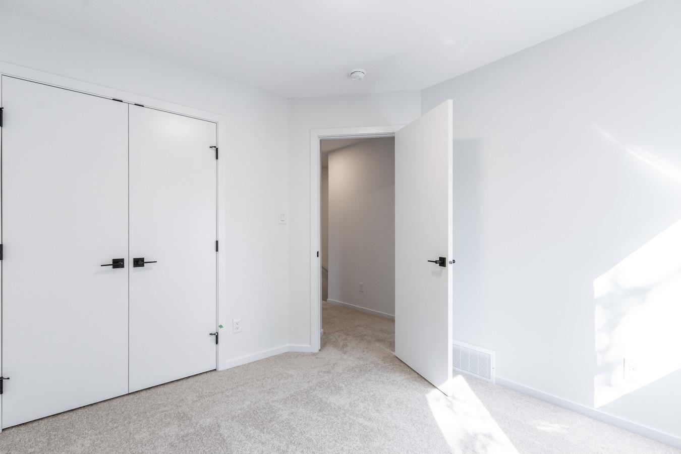 11939 101 Street, Edmonton, AB - Indoor Photo Showing Other Room