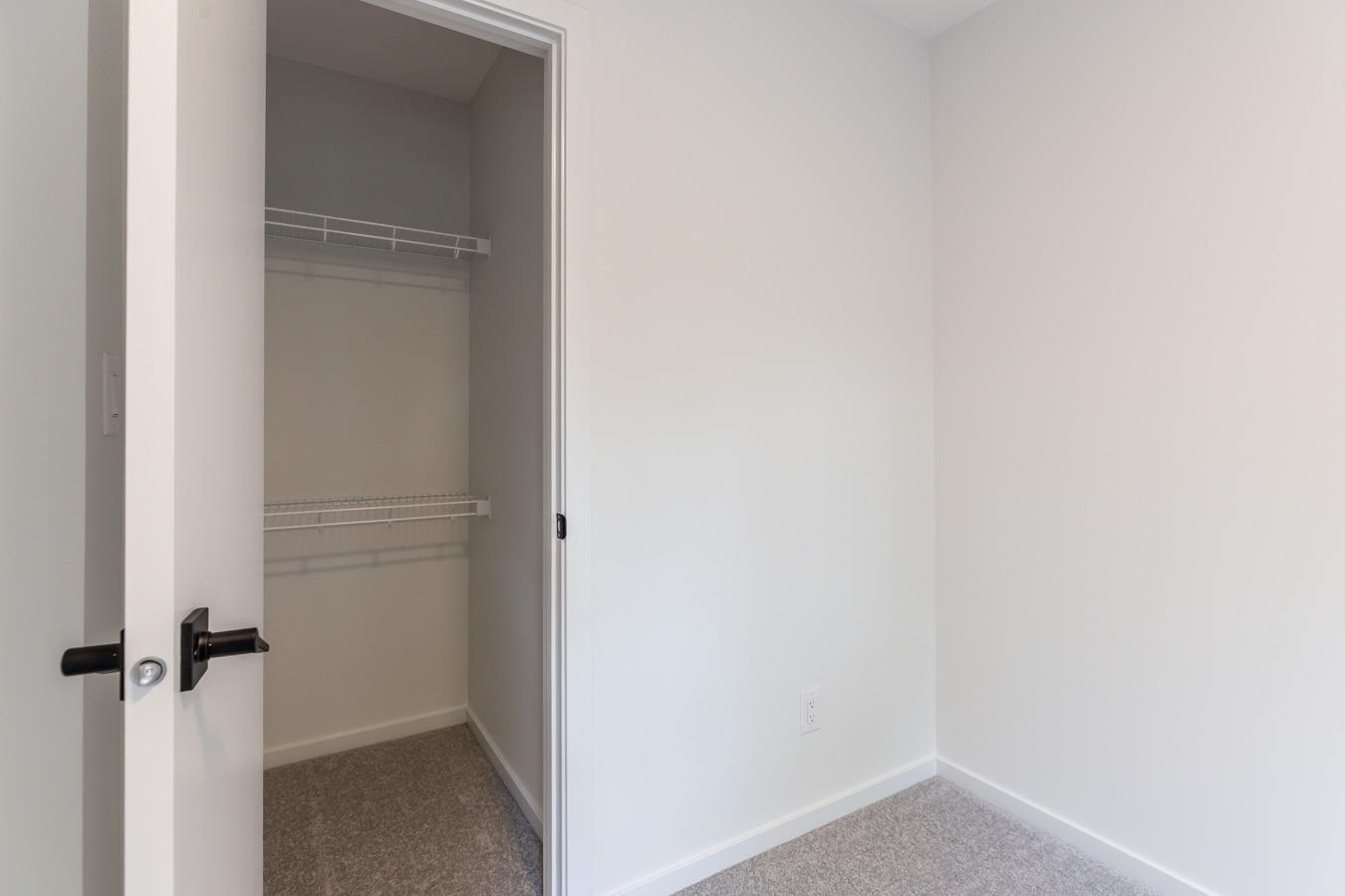 11939 101 Street, Edmonton, AB - Indoor