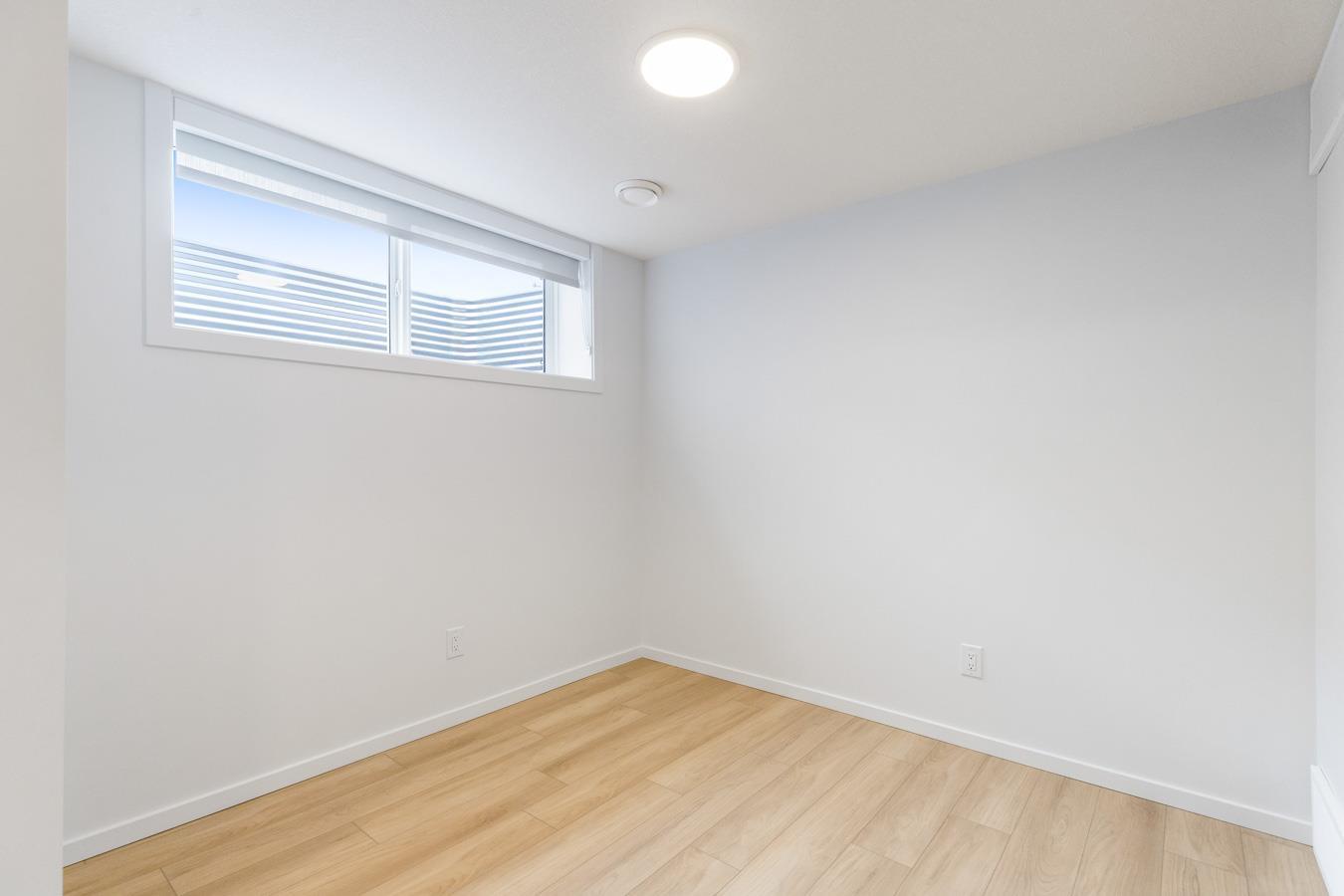 11939 101 Street, Edmonton, AB - Indoor Photo Showing Other Room