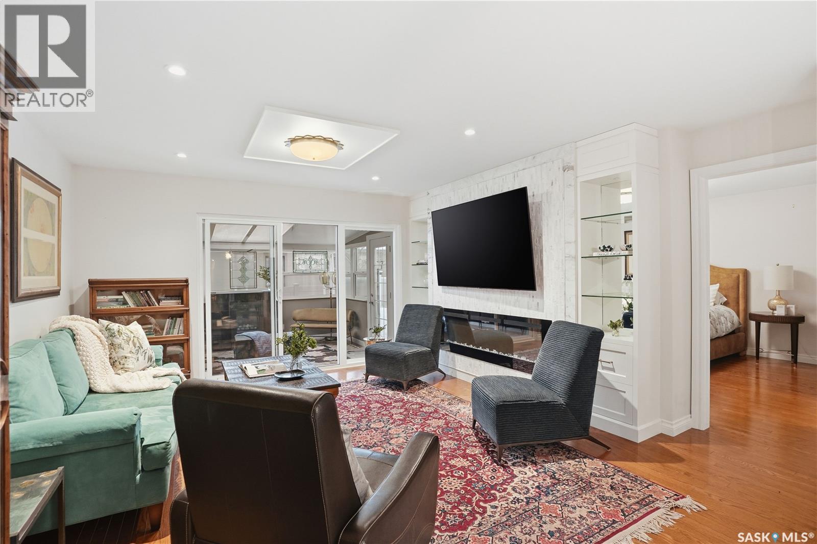 116 619 Heritage Lane, Saskatoon, SK - Indoor Photo Showing Living Room With Fireplace