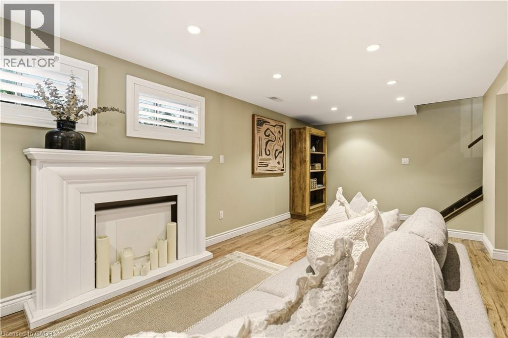 640 George Street, Burlington, ON - Indoor With Fireplace