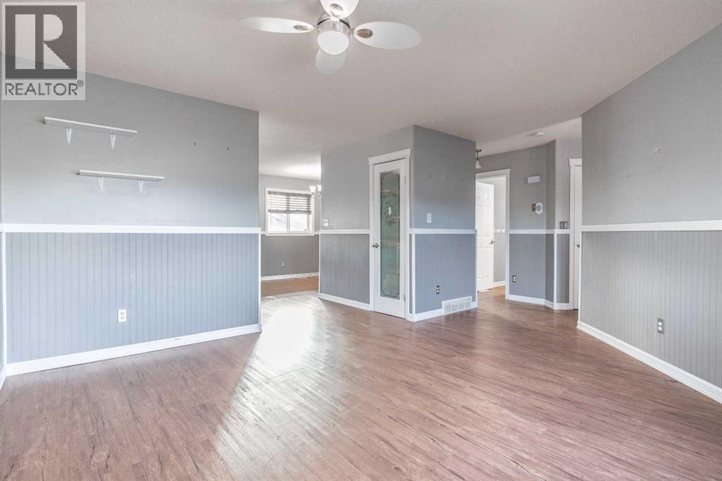 263 Upland Avenue, Brooks, AB - Indoor Photo Showing Other Room