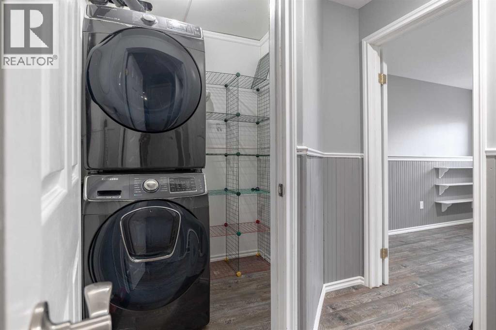263 Upland Avenue, Brooks, AB - Indoor Photo Showing Laundry Room