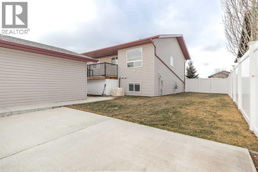 263 Upland Avenue, Brooks, AB - Outdoor With Exterior