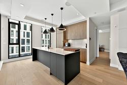 304-1100 Rue les Érables Laval (Laval-Sur-Le-Lac), QC H7R 0G7