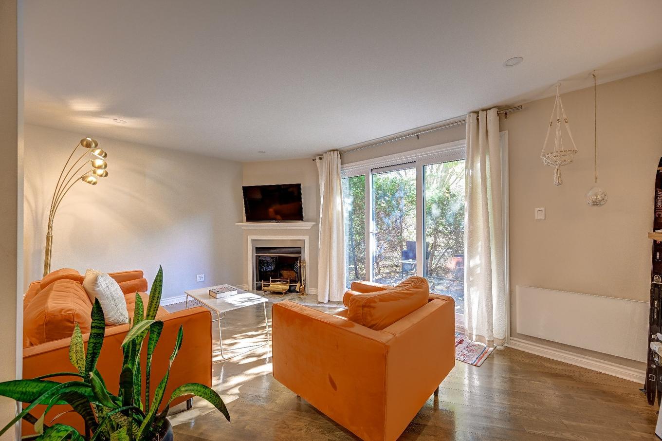 Salon - A-179 Av. De Navarre, Saint-Lambert, QC - Indoor Photo Showing Living Room With Fireplace