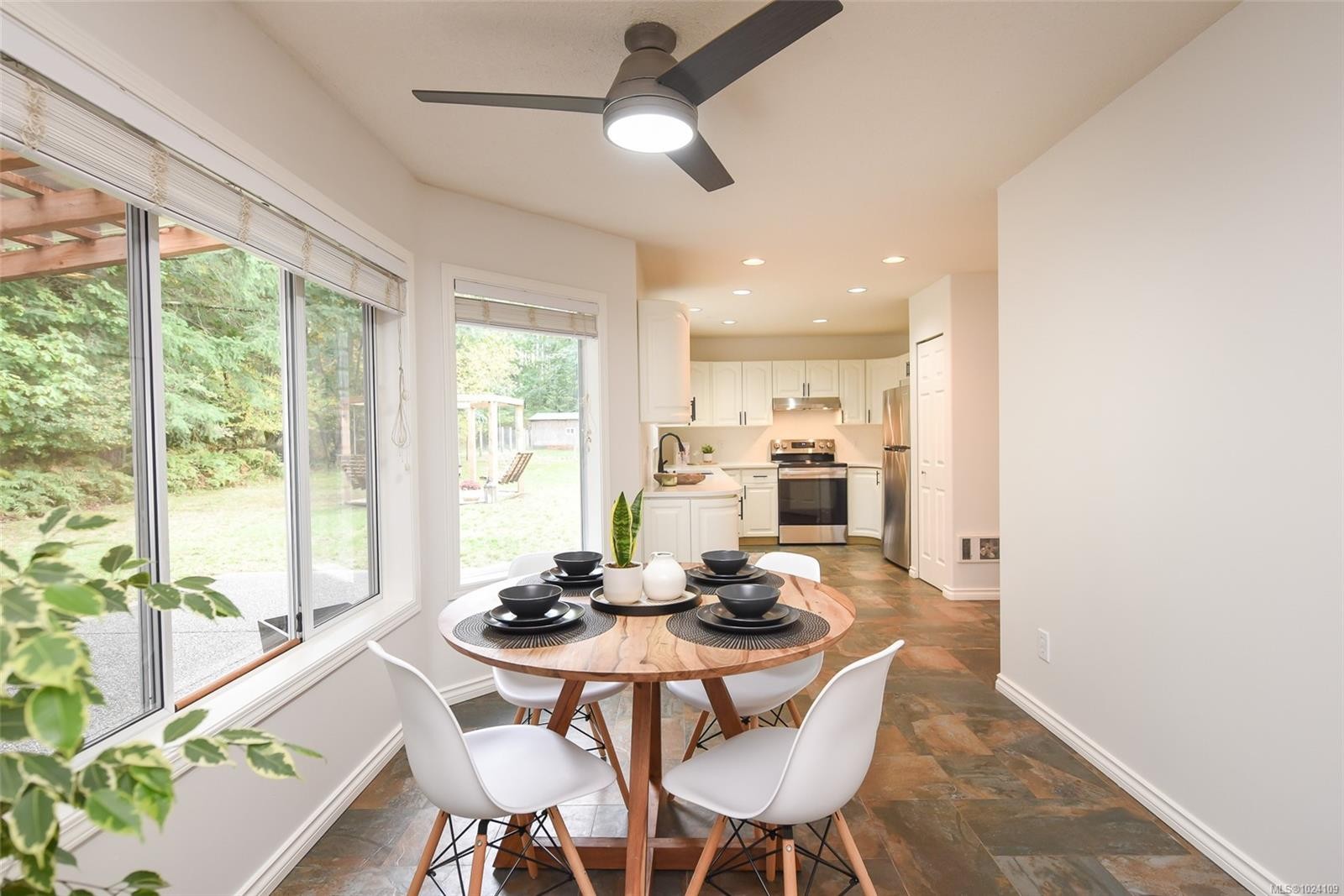 8868 Erickson Pl, Black Creek, BC