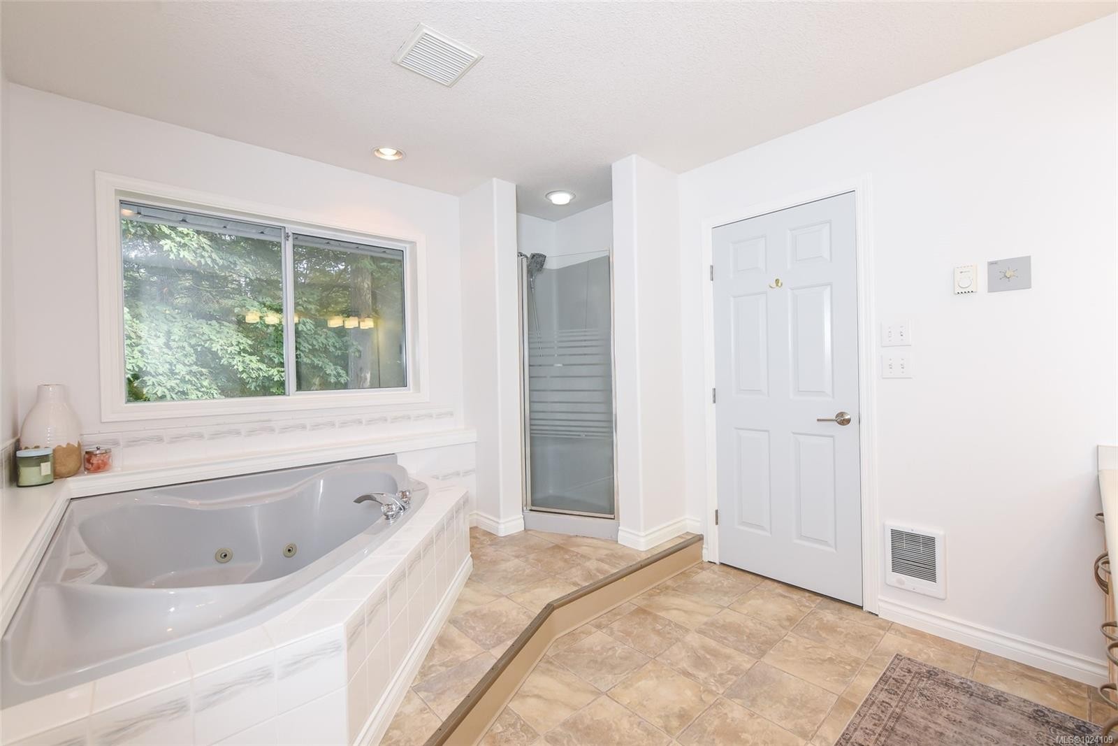 8868 Erickson Pl, Black Creek, BC