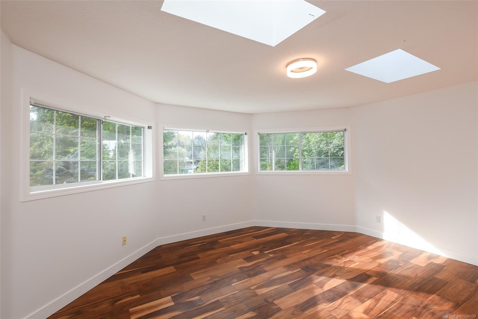 8868 Erickson Pl, Black Creek, BC