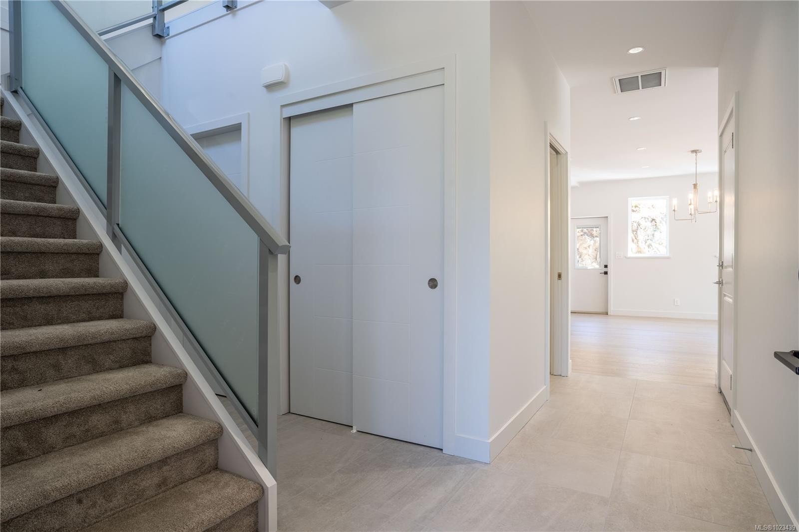 231 Heddle Ave, View Royal, BC
