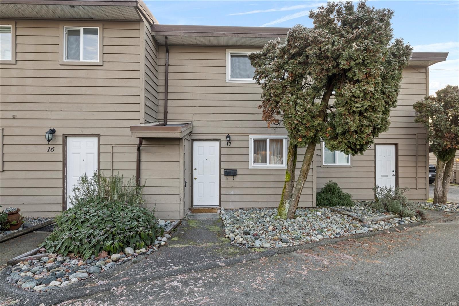 17-25 Pryde Ave, Nanaimo, BC