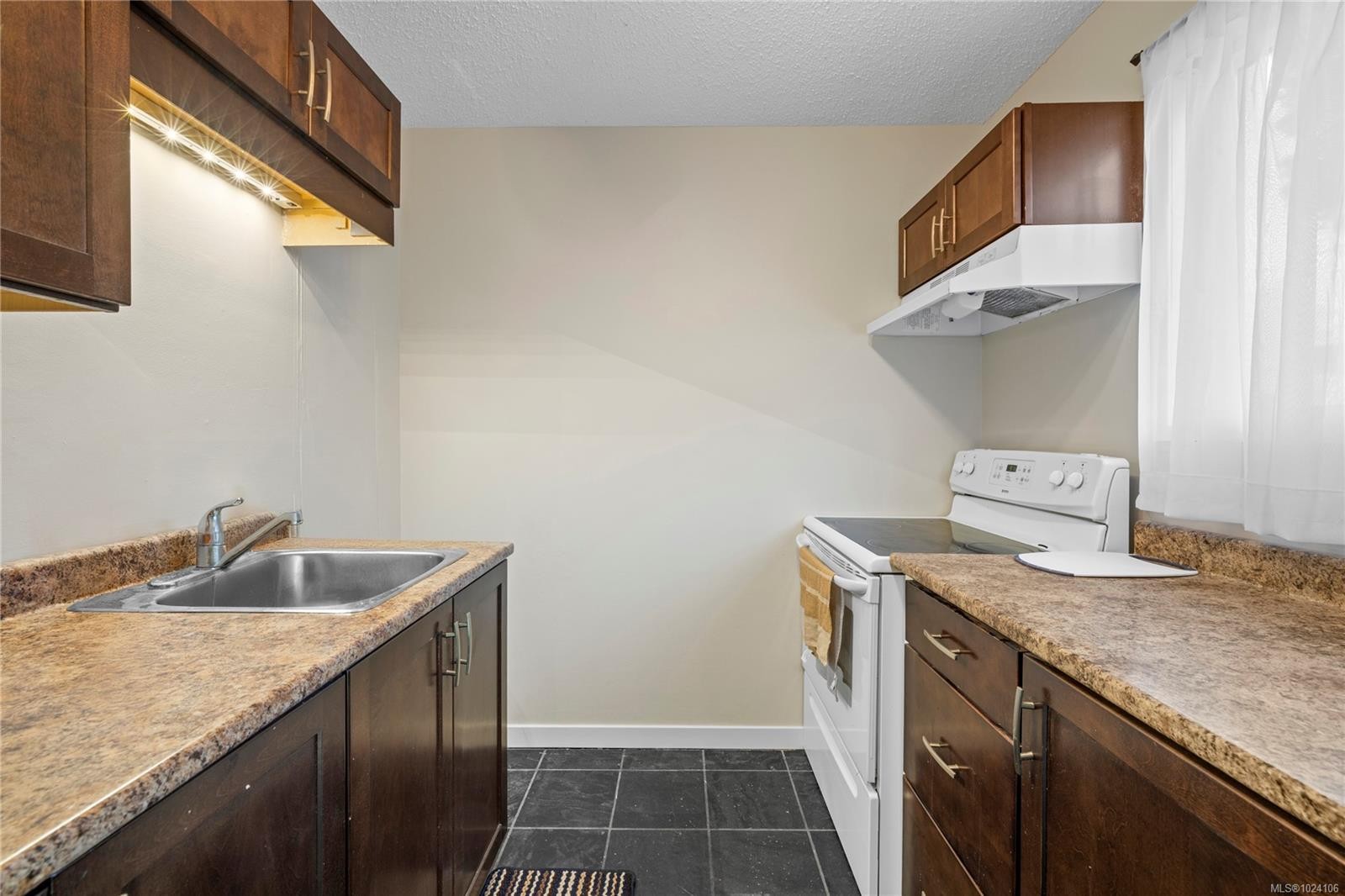 17-25 Pryde Ave, Nanaimo, BC