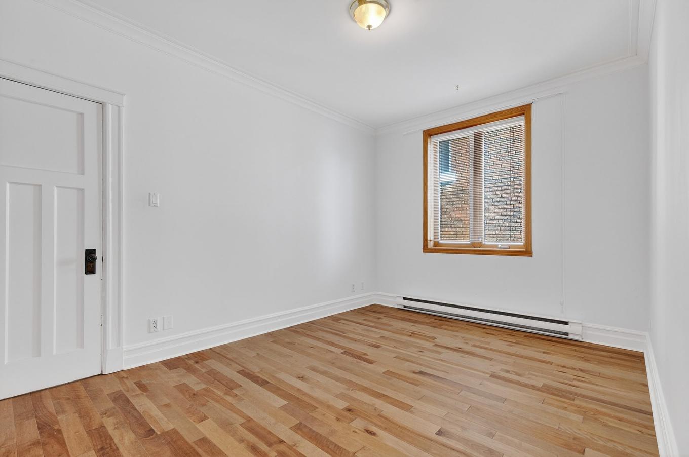 Chambre à coucher - 5-4131 Ch. De La Côte-Des-Neiges, Montréal (Ville-Marie), QC - Indoor Photo Showing Other Room