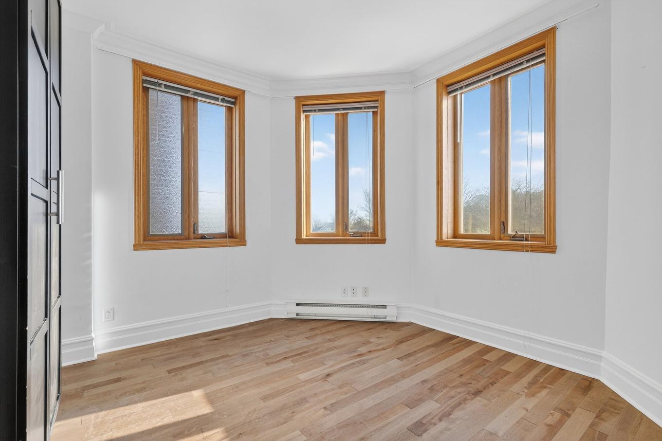 Chambre à coucher - 5-4131 Ch. De La Côte-Des-Neiges, Montréal (Ville-Marie), QC - Indoor Photo Showing Other Room