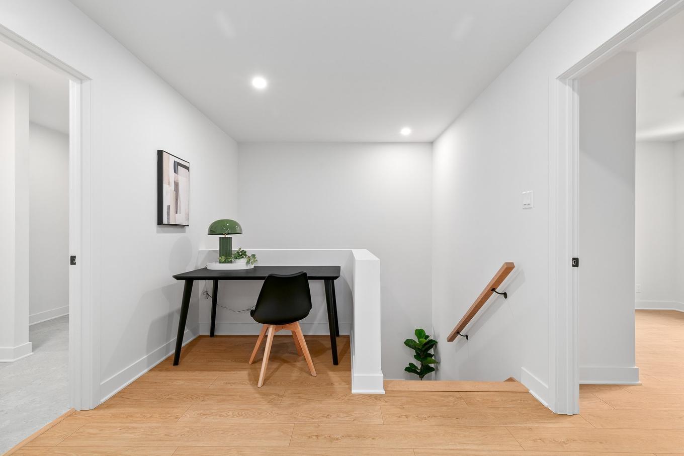 Office - Allée Du Boisé, Prévost, QC - Indoor