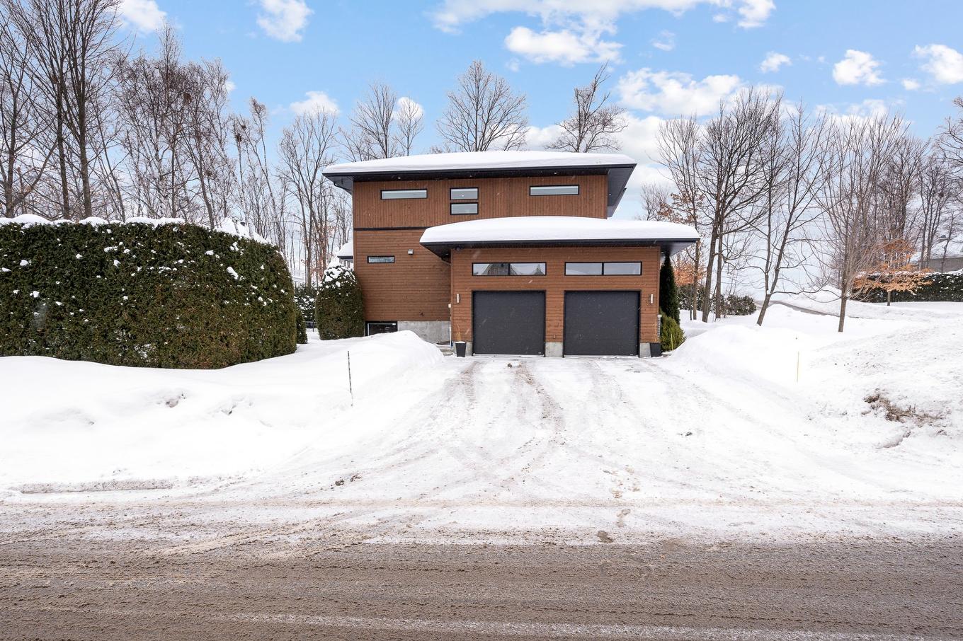 Garage - 401 Rue Des Eaux-Vives, Saint-Jérôme, QC - Outdoor