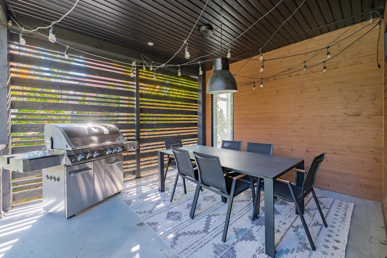 Terrasse - 401 Rue Des Eaux-Vives, Saint-Jérôme, QC - Outdoor With Exterior