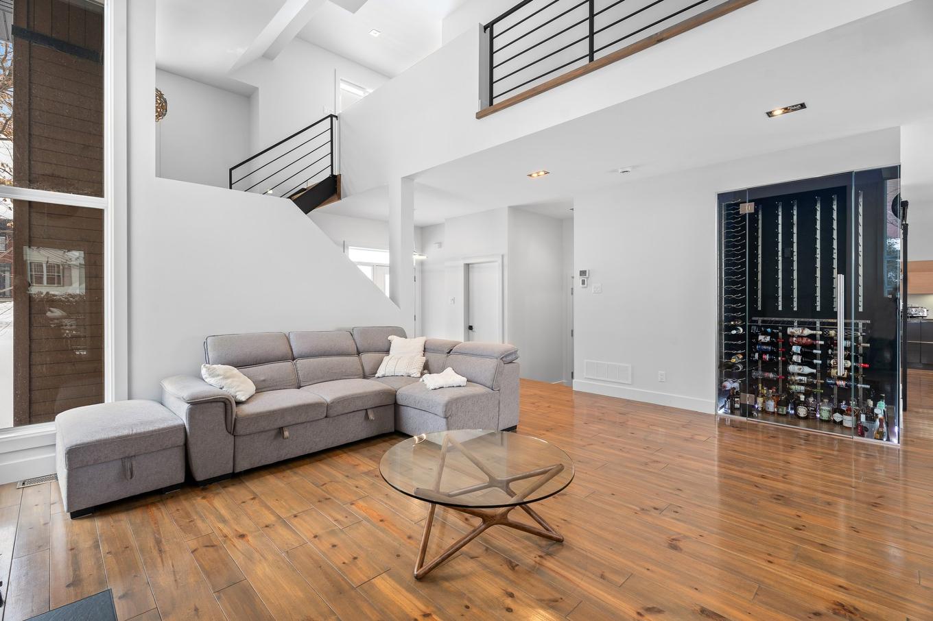 Salon - 401 Rue Des Eaux-Vives, Saint-Jérôme, QC - Indoor Photo Showing Living Room
