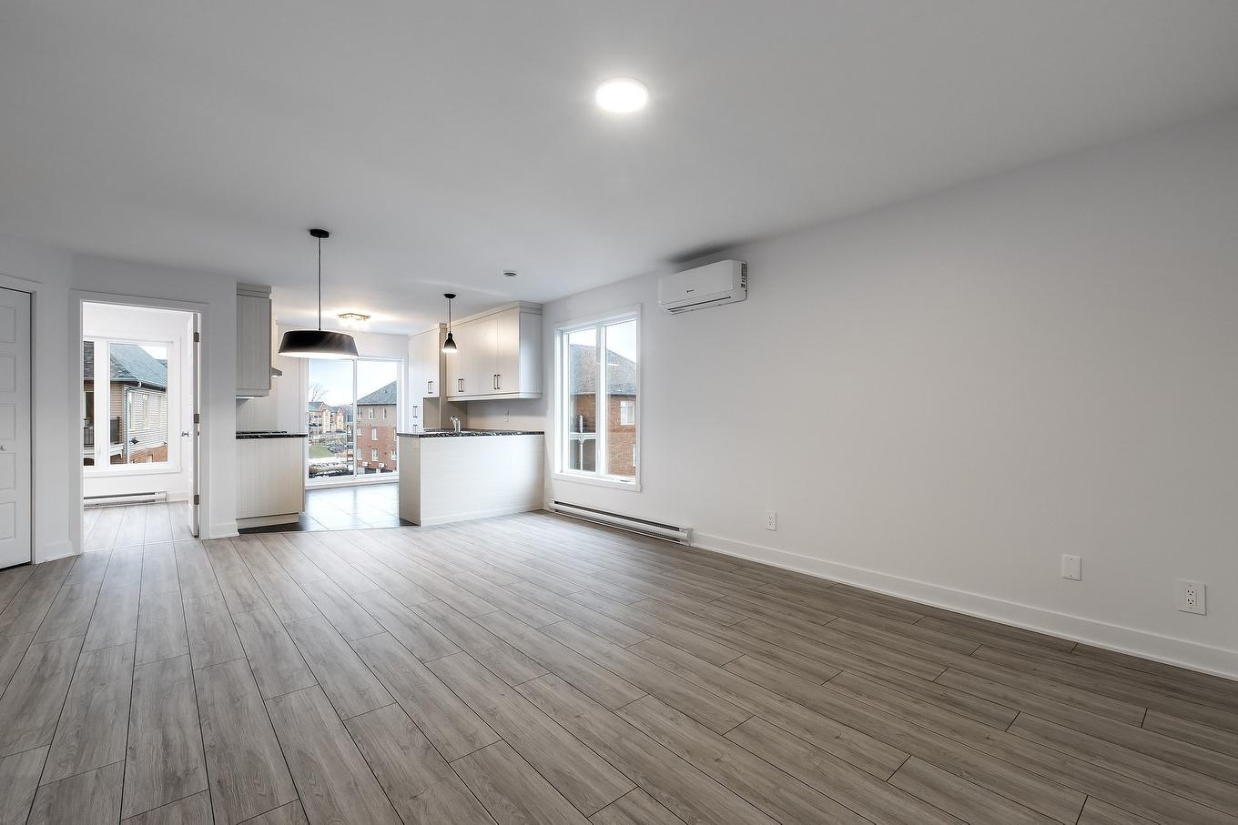 Salon - 7-6100 Rue De Lusa, Brossard, QC - Indoor Photo Showing Living Room