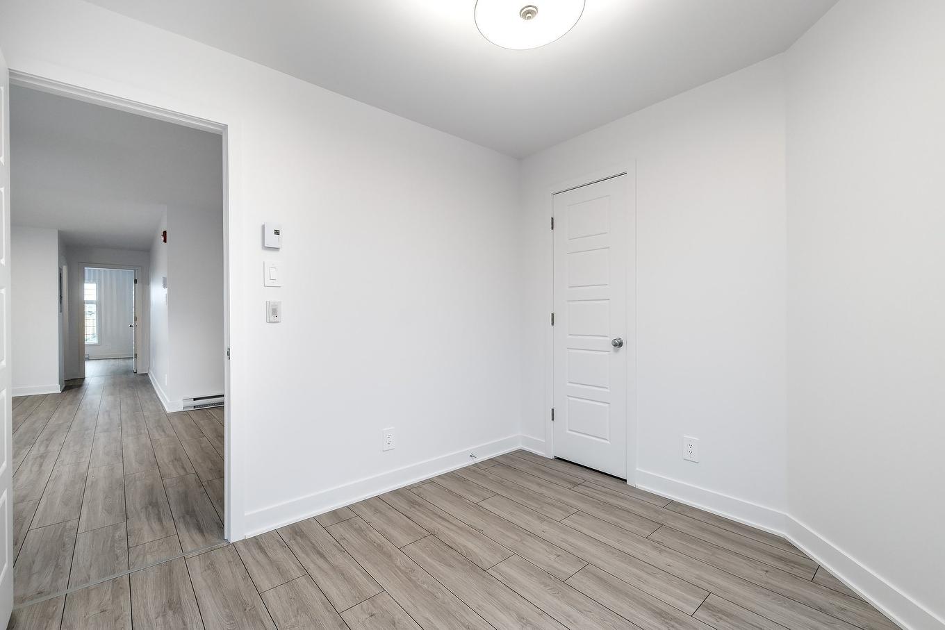 Chambre à coucher - 7-6100 Rue De Lusa, Brossard, QC - Indoor Photo Showing Other Room