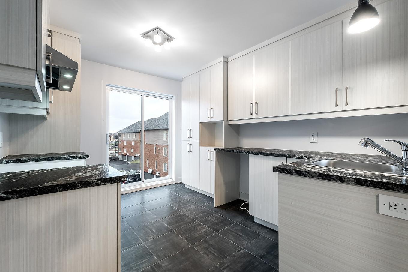 Cuisine - 7-6100 Rue De Lusa, Brossard, QC - Indoor Photo Showing Kitchen