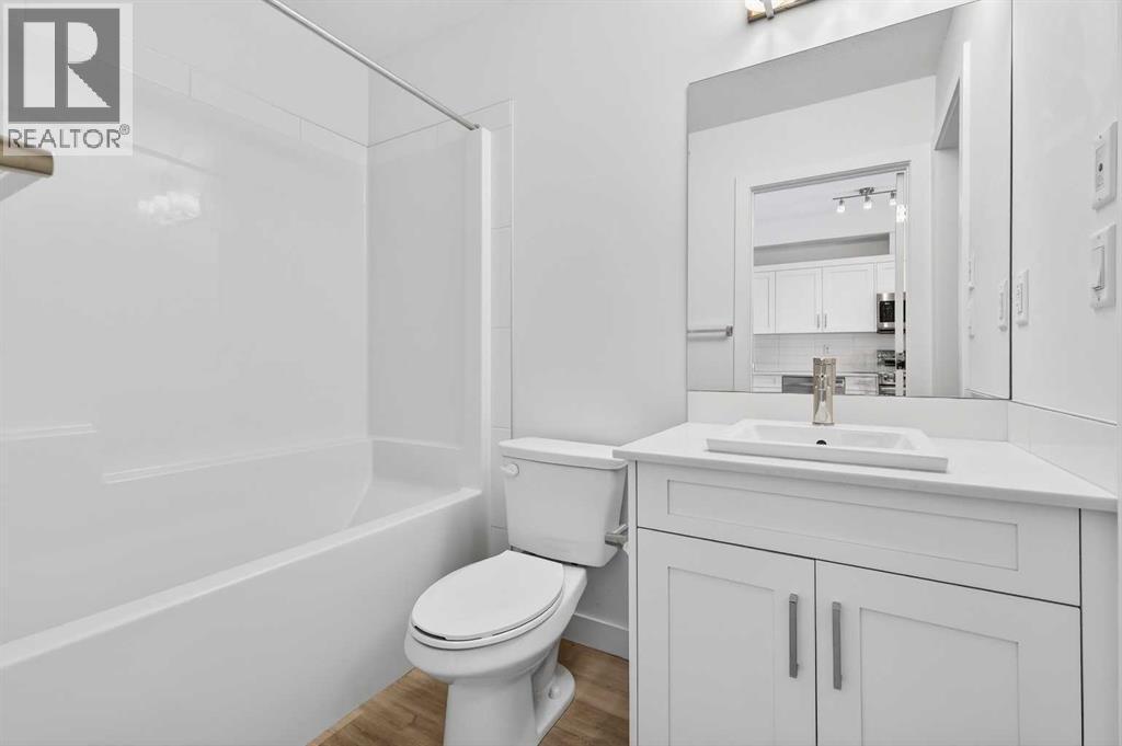 411, 40 Sage Hill Walk Nw, Calgary, AB - Indoor Photo Showing Bathroom