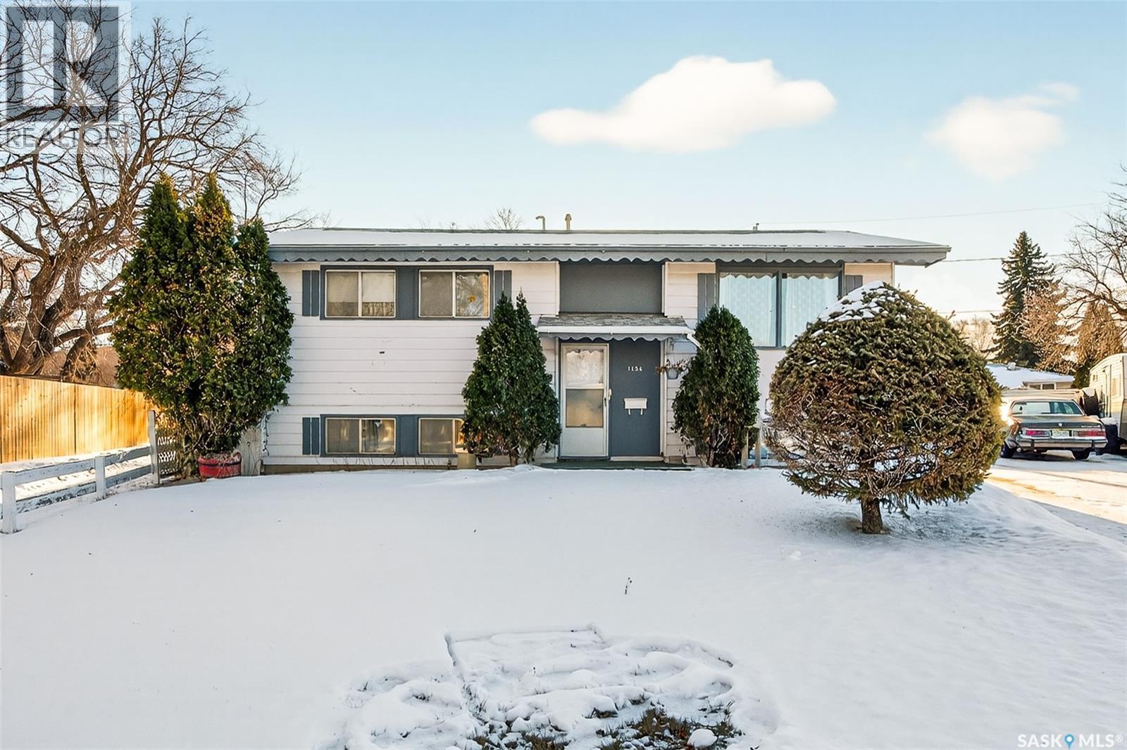 1156 Duffield Crescent, Moose Jaw, SK - Outdoor