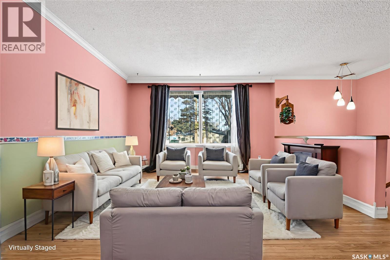 1156 Duffield Crescent, Moose Jaw, SK - Indoor Photo Showing Living Room
