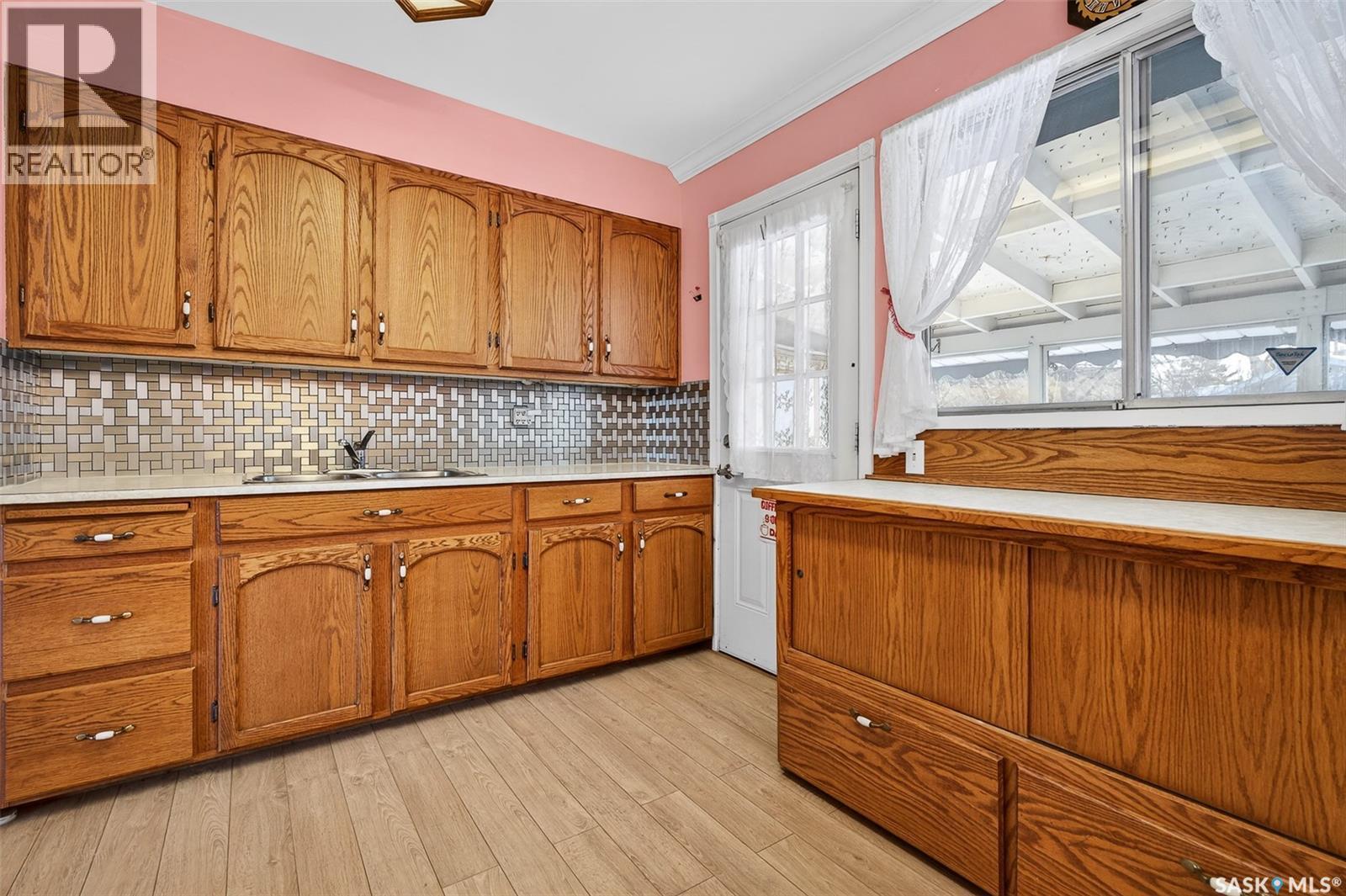 1156 Duffield Crescent, Moose Jaw, SK - Indoor Photo Showing Kitchen With Double Sink