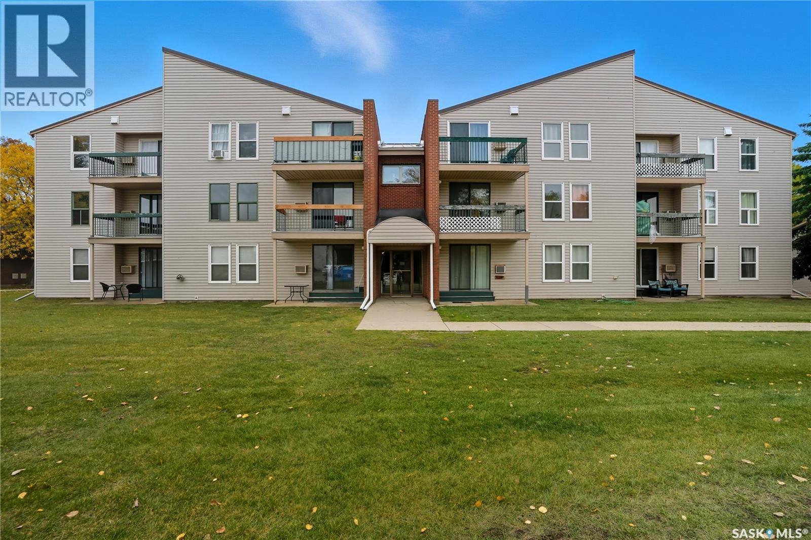 206 34 Nollet Avenue, Regina, SK - Outdoor With Balcony With Facade