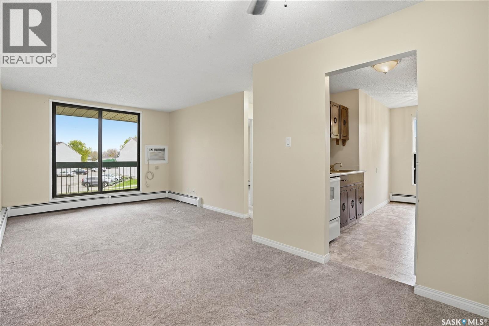 206 34 Nollet Avenue, Regina, SK - Indoor Photo Showing Other Room