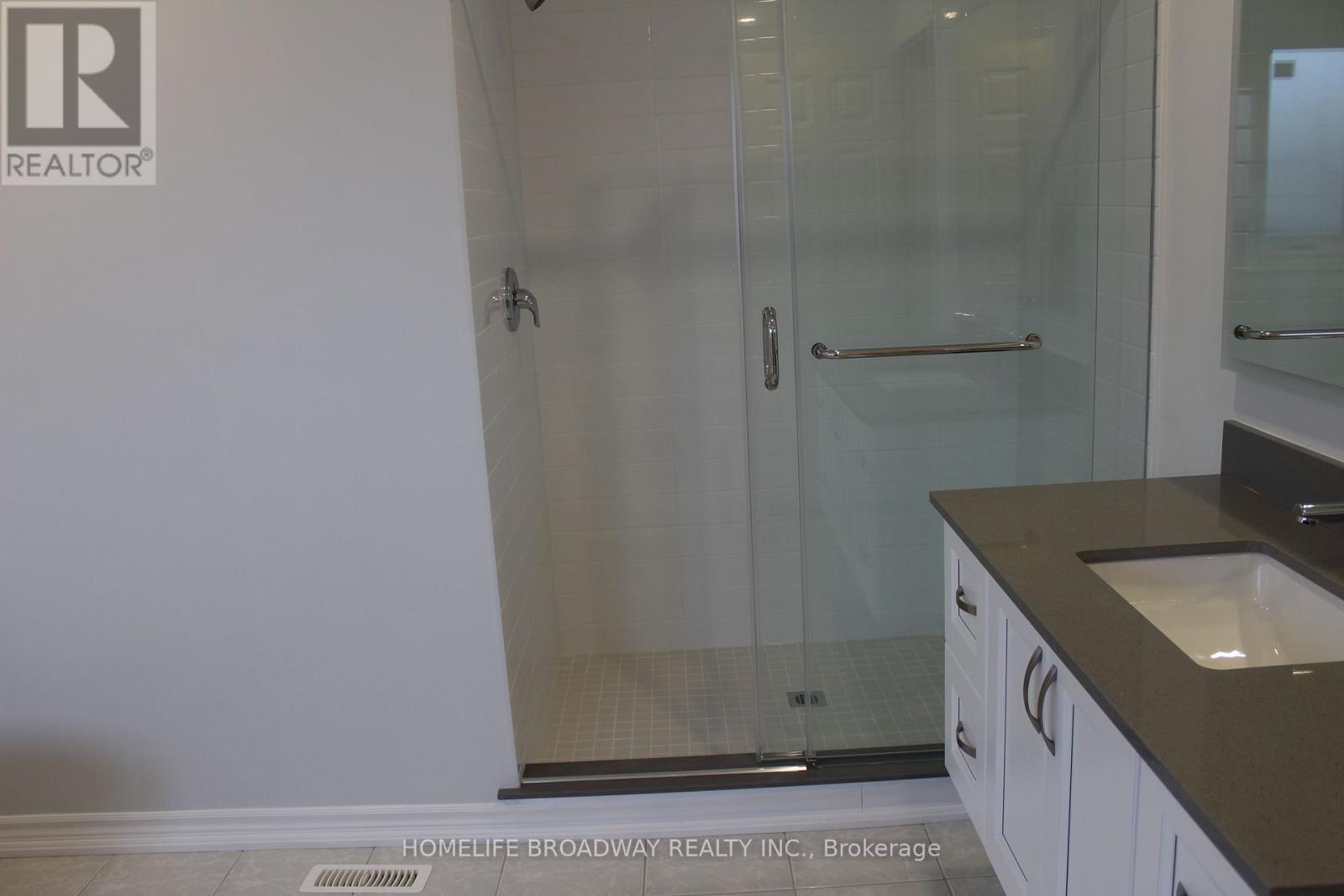 5202 Buttermill Court, Mississauga, ON - Indoor Photo Showing Bathroom